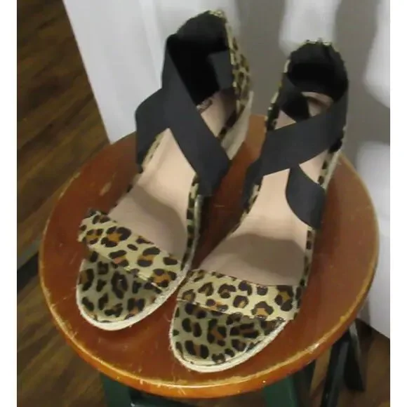 Leopard Wedge Sandals - Picture 1 of 4